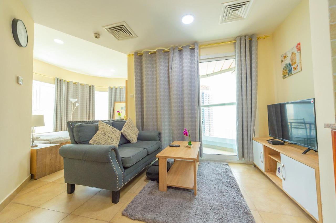 Luxury Escapes - Modern Budget Studio With Balcony In Jlt! Dubai Bagian luar foto